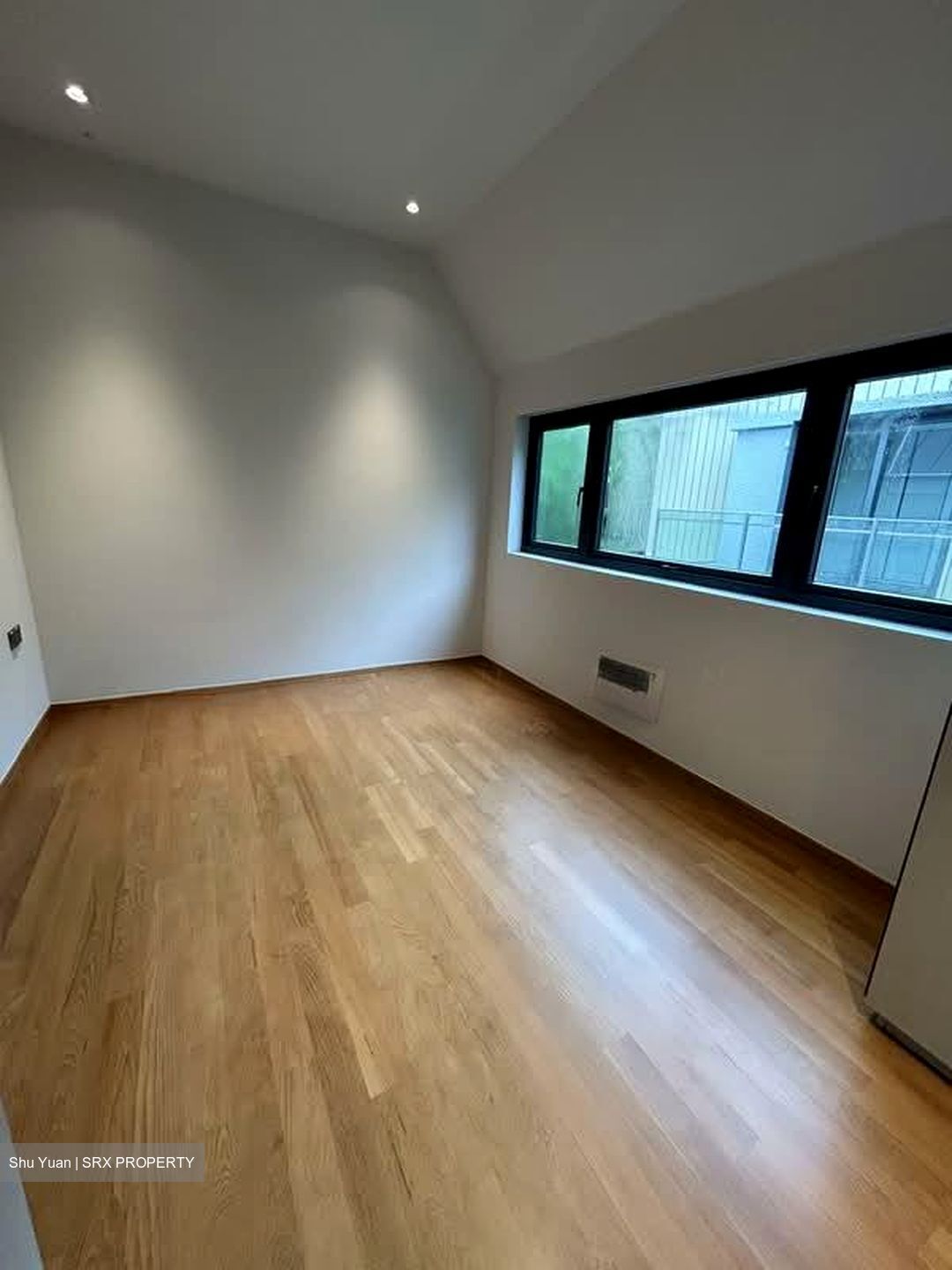 Greenbank Park (D21), Semi-Detached #549174011